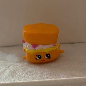 Shopkins Season 3 Sconnie - Common
